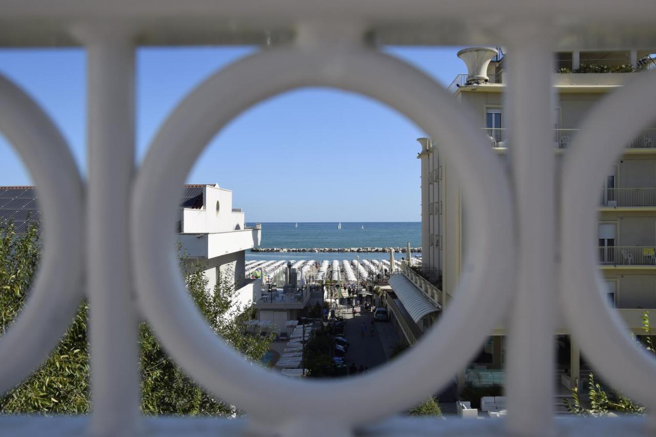 Hotel Des Bains Cattolica Eksteriør billede
